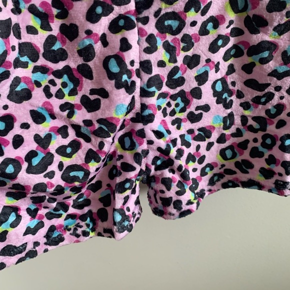 Kids Cozy Pink Leopard Romper/Pajamas Sizes Available: S/M/L - Picture 7 of 12